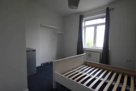 Studio to rent Melrose Ave, Willesden Green NW2