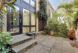 3 bed barn conversion to rent Coventry Road, London E1