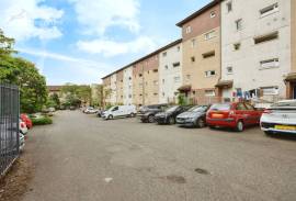 2 bedroom, Maisonette for sale