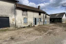 44 hectare grassland beef farm with house to renovate. A further resedential property can be purchased separately.