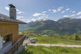 Detached stone and wood chalet close to LA ROSIERE ESPACE S