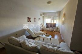 Osijek, center, one- bedroom apartment 51 m2