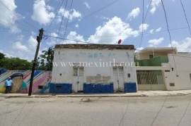 Lot With Colonial Facade In Santiago