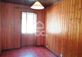 4 Bedroom House with Garage - Praia da Vitória