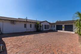 Luxury 3 Bed Home For Sale In Johannesburg South