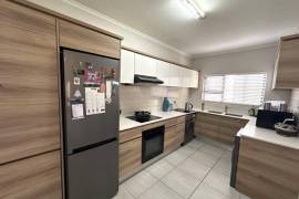 Luxury 3 Bed Apartment For Sale In Johannesburg South