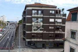 4 bedroom apartment with terrace, for sale in Antas