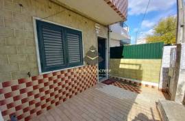 3 BEDROOM HOUSE WITH YARD AND TERRACE IN SETÚBAL