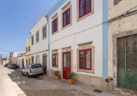 Estoi, beautiful, refurbished house with 3 bedrooms, pool, terrace with sea views in the heart of the town.