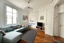 Superb Apartment in Haussmannien Building