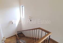 Detached house for rent in Jurmala, 369.00m2