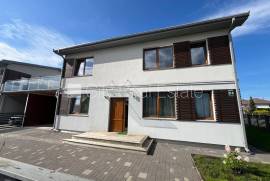 Detached house for rent in Riga district, 200.00m2