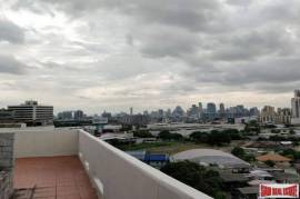 Baan Sukhumvit - Elegant Top Floor Living in this Spacious 3-5 Bedroom Penthouse at Sukhumit Soi 36