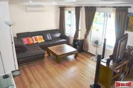 Leo Classic Place - Large Three Storey Family Townhouse on Sukhumvit 39