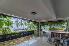 Best Location Beachfront Townhouse with Fantastic Sea Views