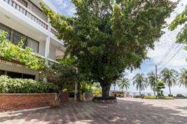 Best Location Beachfront Townhouse with Fantastic Sea Views