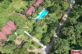 Boutique Hotel with 26 Rooms and Swimming Pool for Sale in Laem Set, Koh Samui