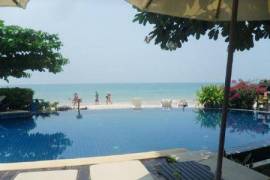 Beach Front Resort Khlong Dao