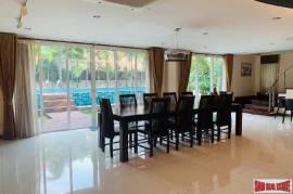 Ultimate Home Office - Large Luxury 5 Bed House with Private Pool Plus Office Building at Bang Chak, Close to BTS Punnawithi