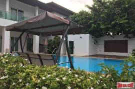 Windmill Village - Luxurious 7-Bedroom Pool Villa at Windmill Golf Course Bangna