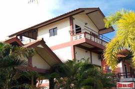 Lanta School Beach Resort - Cozy 14 Room Tropical Resort for Sale in Koh Lanta