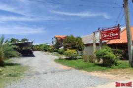 Lanta School Beach Resort - Cozy 14 Room Tropical Resort for Sale in Koh Lanta