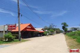 Lanta School Beach Resort - Cozy 14 Room Tropical Resort for Sale in Koh Lanta