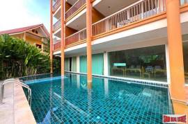 Charming 12-Room Hotel Boasting Mesmerizing Mountain Views for Sale in the Heart of Ao Nang, Krabi.