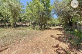 Terrain à batir de 1280m². Tout à l'égout, eau, EDF en place