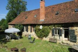 Characteristic stone house in good condition