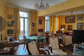 3 Bed Apartment for sale in Nîmes