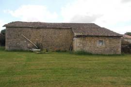 €139700 - Exclusive! Countryside Stone Property With 2 Acres Of Land