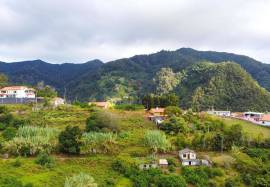 Construction land 690 m2 - Machico