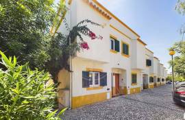 Tavira 2 bedroom townhouse with sea views in Quinta do Morgado resort