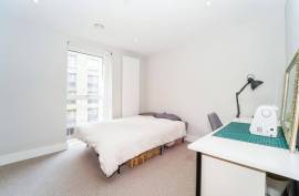 Luxury 3 Bed Apartment For sale in Southall London