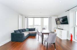 Luxury 3 Bed Apartment For sale in Southall London