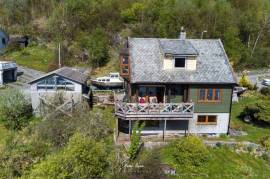 Luxury 7 Bed House For Sale In Valestrandsfossen