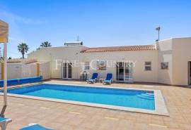 Carvoeiro - 3+1 bedroom villa walking distance to the beach in Carvoeiro