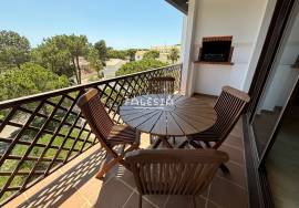 TOP FLOOR ONLY 450 METRES FROM FALESIA BEACH