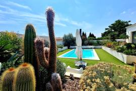 Superb Contemporary Single Storey Villa With 156 M2 Of Living Space On A 749 M2 Plot With Pool. High Standing, Quiet Location