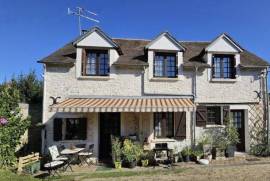 Large Detached House with Landscaped Garden