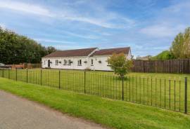 5 bedroom, Detached bungalow for sale