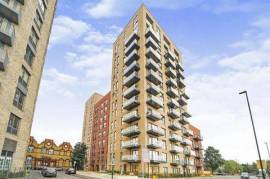 Luxury 3 Bed Apartment For sale in Southall London