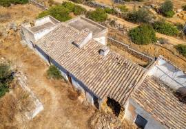 House in Ruin on Mixed Land c/9760m2 - Estoi, Faro