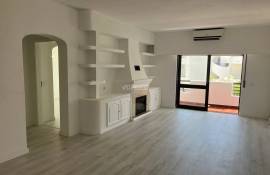 Renovated 2+1 bedroom apartment with 2 bathrooms and parking situated 1.5 km from Oura Beach in Albufeira