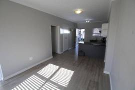 2 Apartments For Sale In Cape Town South