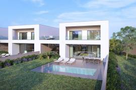 Luxurious 4-bedroom villas with private pool near Vilamoura & Quarteira