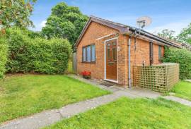 1 bedroom, Detached bungalow for sale