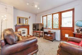 1 bedroom, Detached bungalow for sale