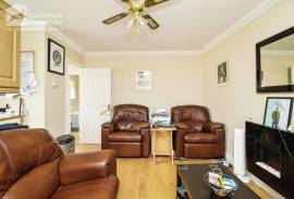 1 bedroom, Detached bungalow for sale